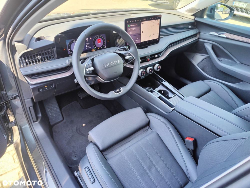 Skoda Superb 2.0 TDI SCR 4x4 L&K DSG - 17