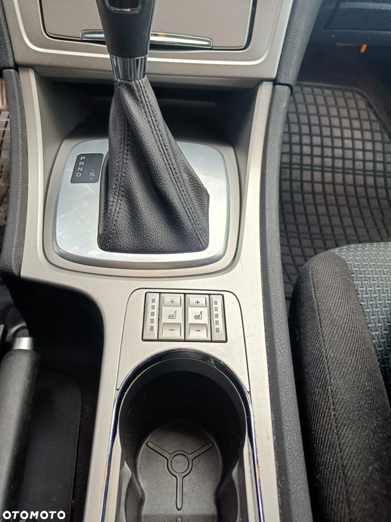 Ford Mondeo 2.3 Ghia - 14