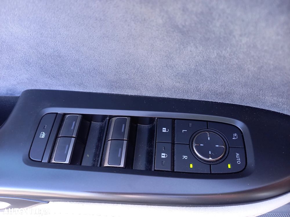 Lexus RZ 450e AWD Luxury - 19