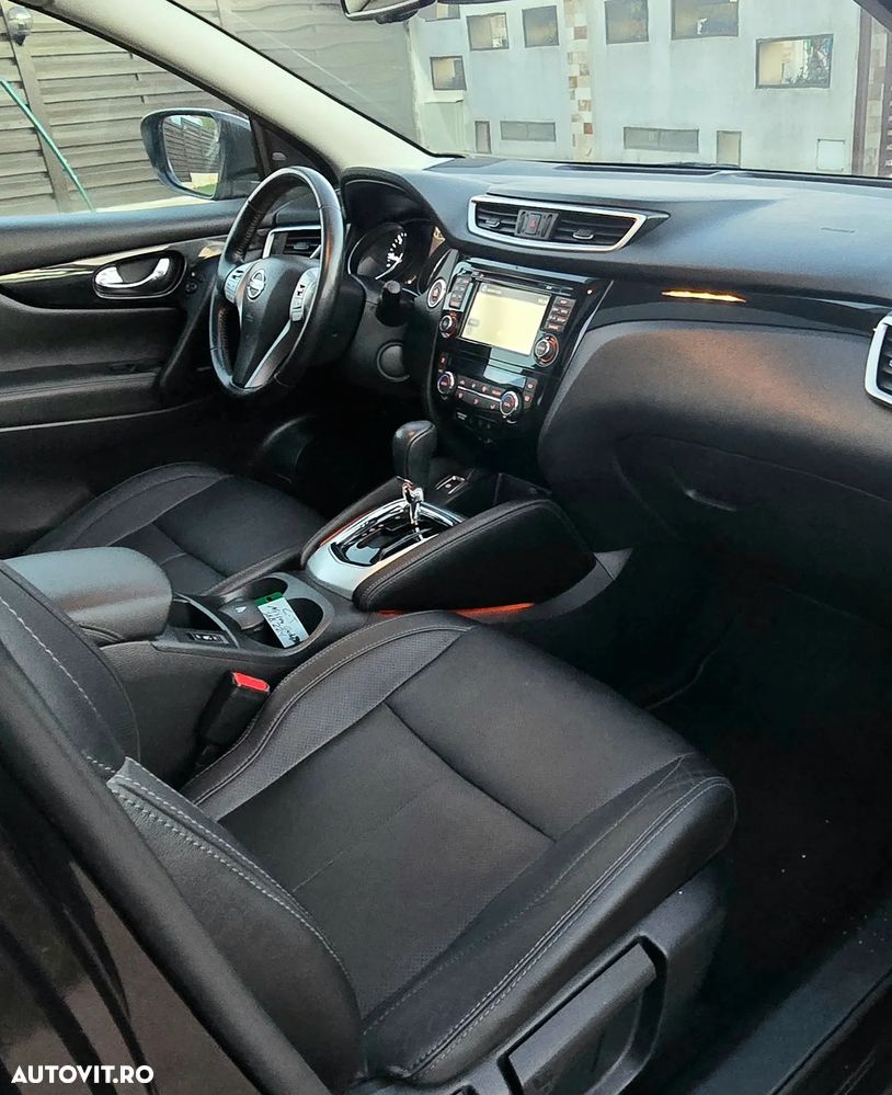 Nissan Qashqai 1.6 DCI Xtronic TEKNA - 11