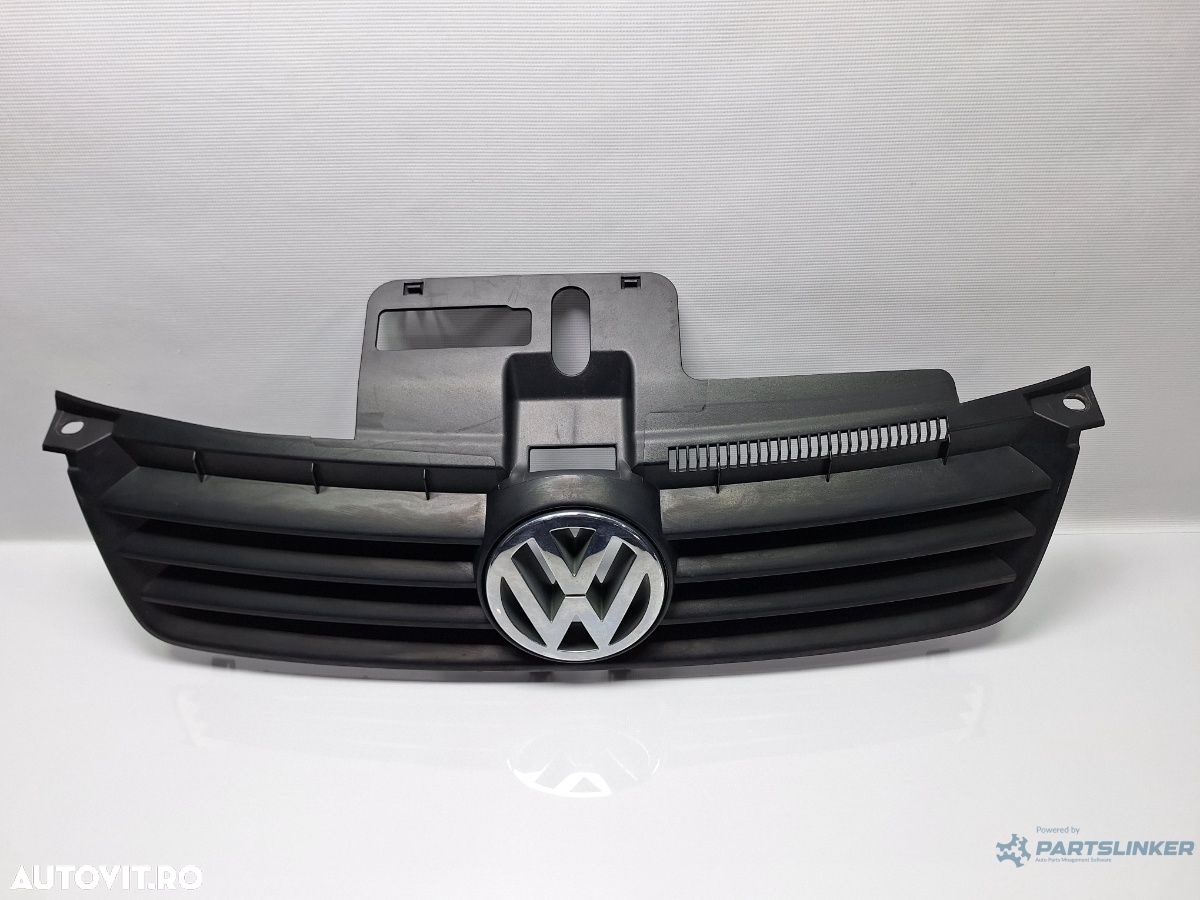 Grila cu semn VOLKSWAGEN POLO 9N_ 2001 - 2012 16V AUA, BBY, BKY 6Q0853651C - 2