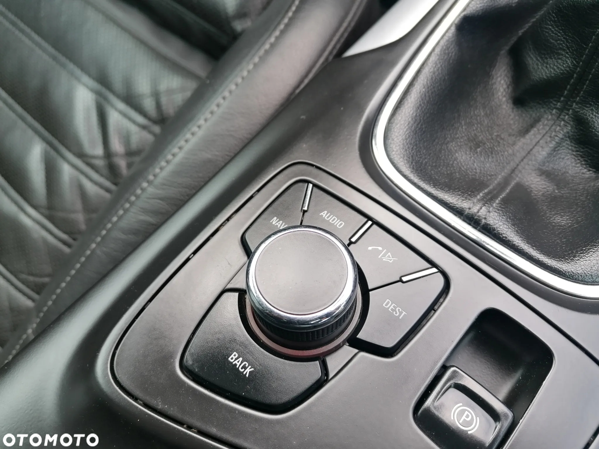 Opel Insignia 1.8 Cosmo - 27