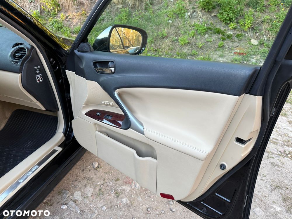 Lexus IS 220 D Prestige - 25