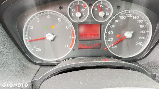Ford Focus 1.6 16V Ambiente - 7