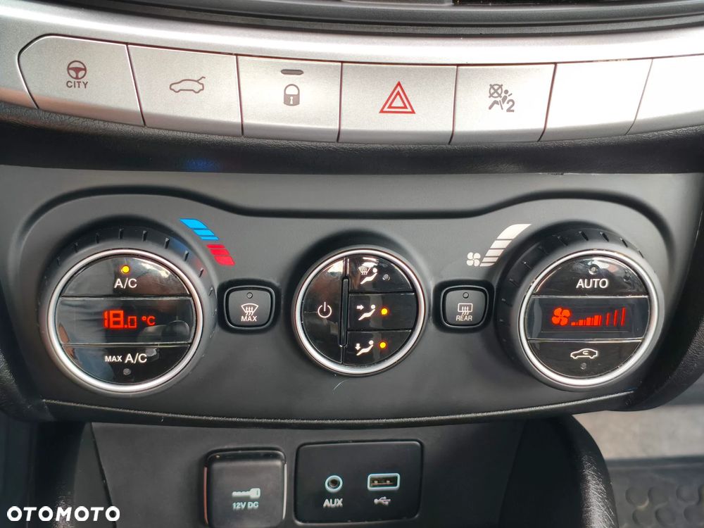 Fiat Tipo 1.6 MultiJet 16v Lounge - 10