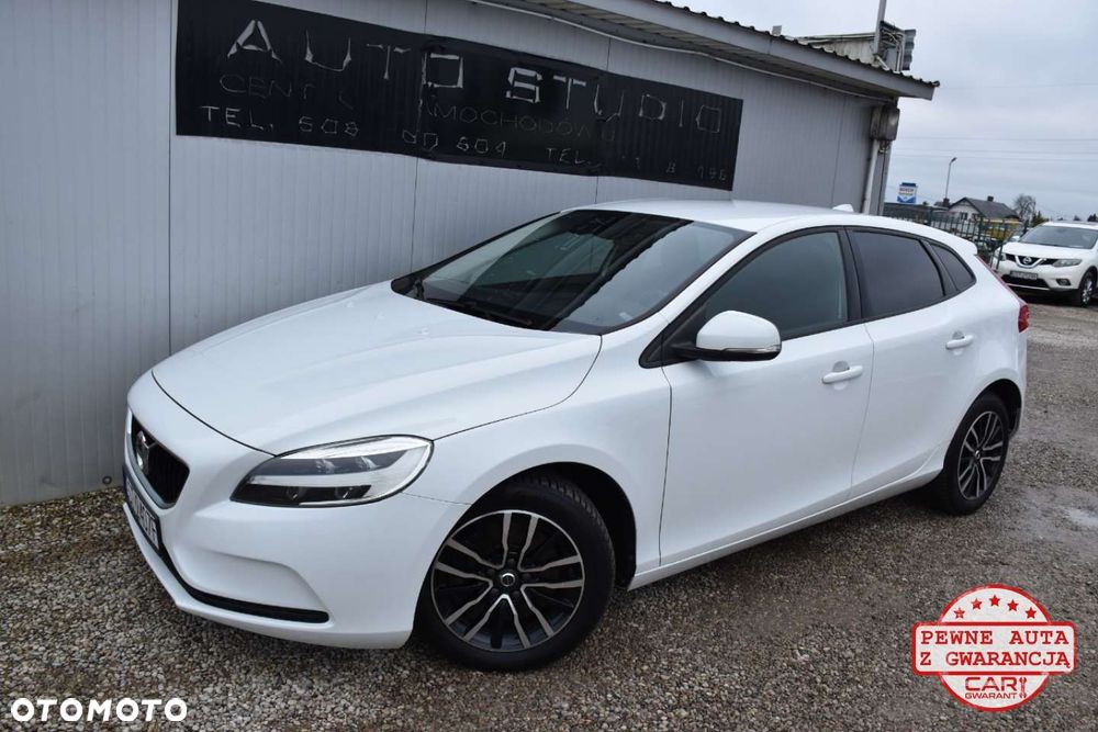 Volvo V40 T2 Geartronic Momentum - 1
