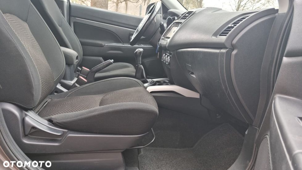 Mitsubishi ASX 1.6 Invite Navi - 15