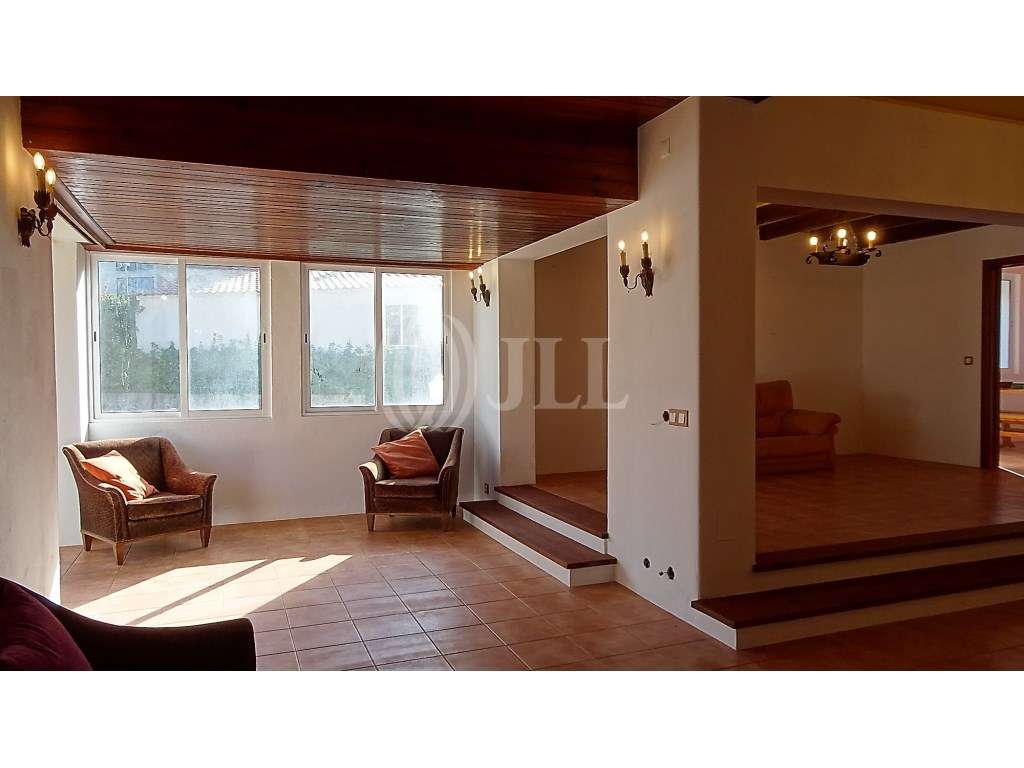 Moradia T5 com piscina no Alto da Barra em Oeiras - Grande imagem: 3/38