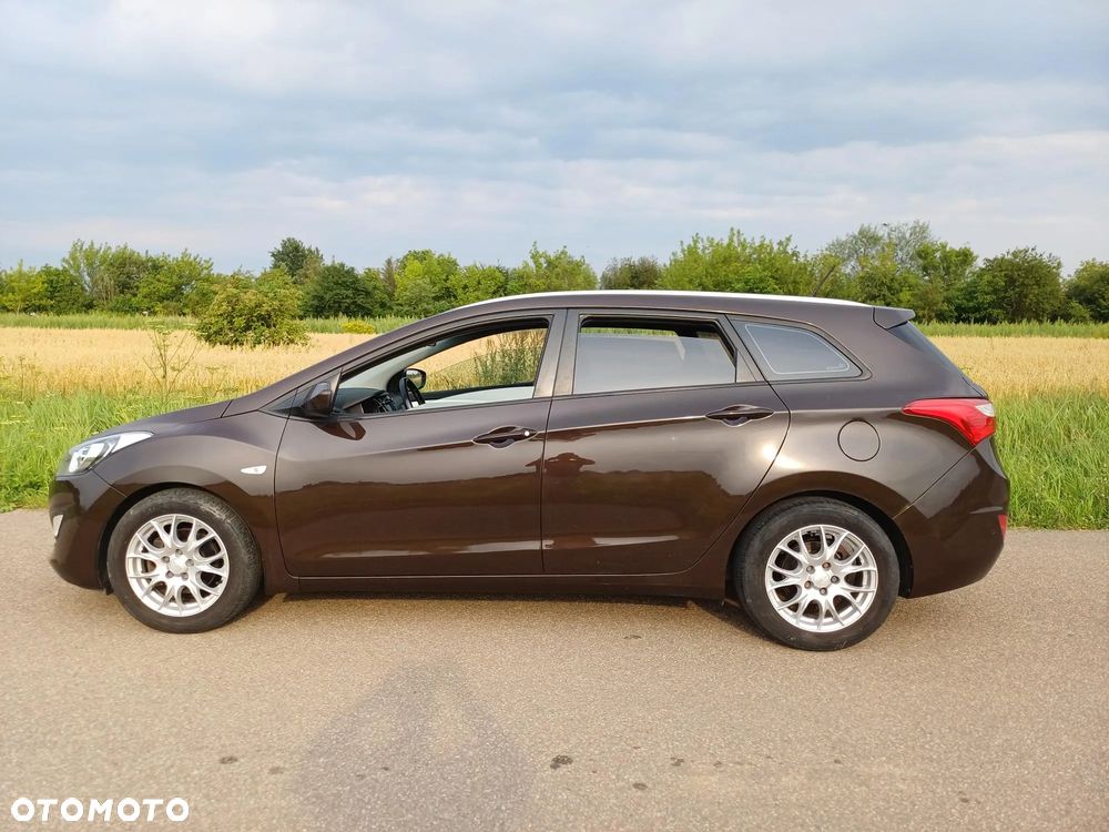 Hyundai i30 blue 1.6 GDI Trend - 22