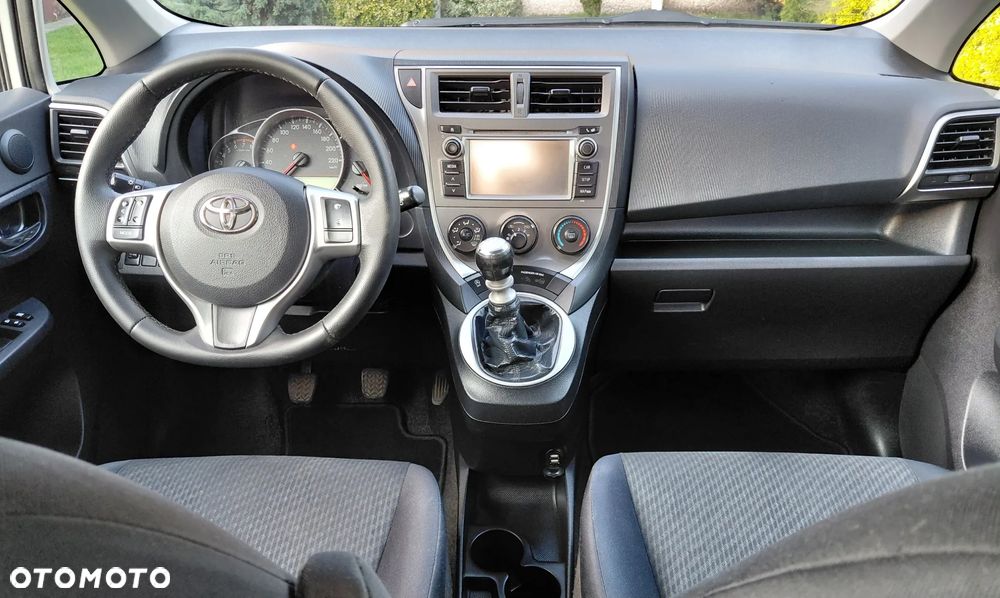 Toyota Verso S 1.33 VVT-i Cool - 17