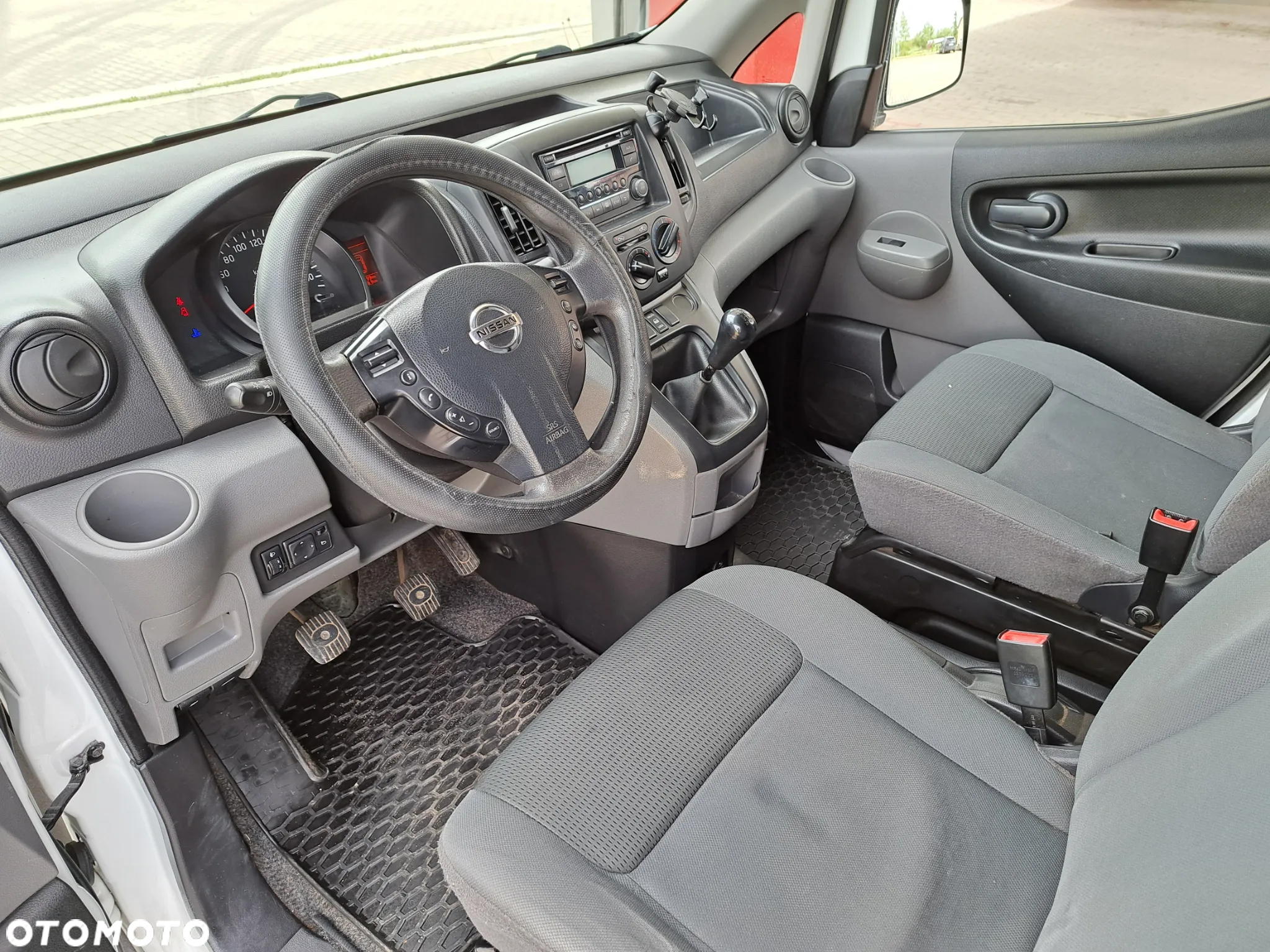Nissan NV200 - 14
