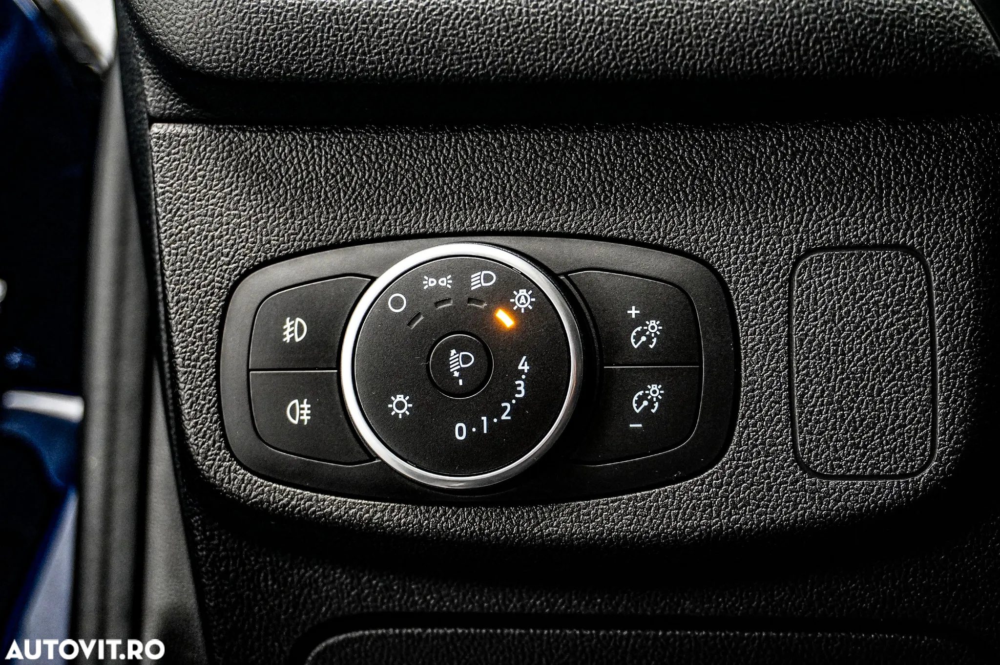 Ford Focus 1.0 EcoBoost Titanium Business - 25