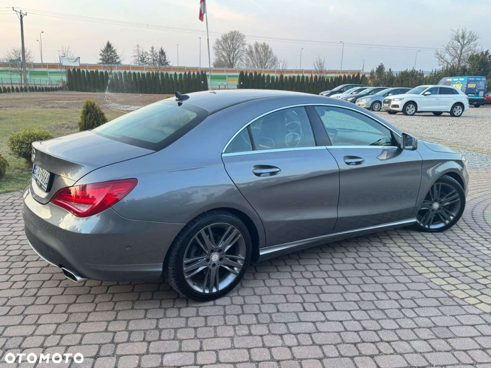Mercedes-Benz CLA 200 7G-DCT Orange Art Edition - 21