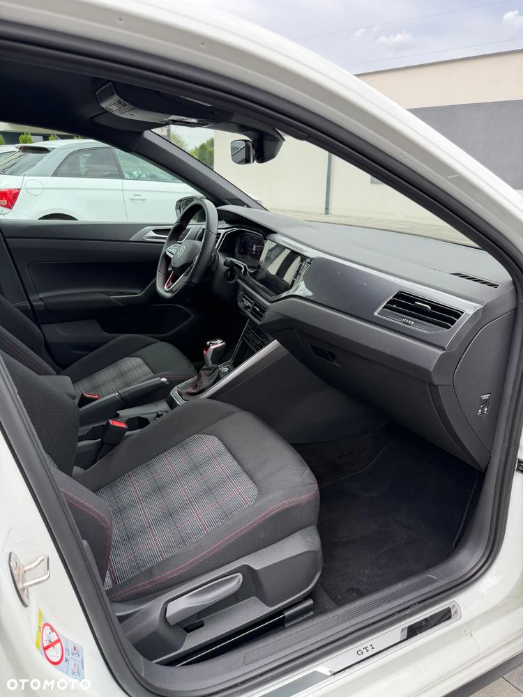 Volkswagen Polo - 16