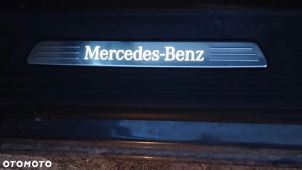 Mercedes-Benz Klasa V 220 d kompakt 4Matic 9G-TRONIC Edition 2020 - 19