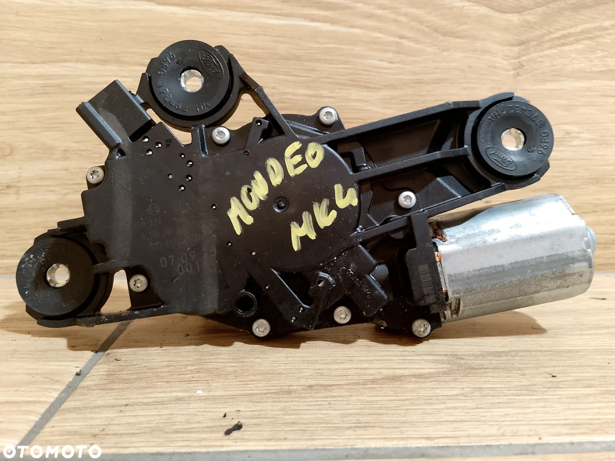 Silniczek Wycieraczki Tył Ford Mondeo MK4 7S71A17K441AA - 3