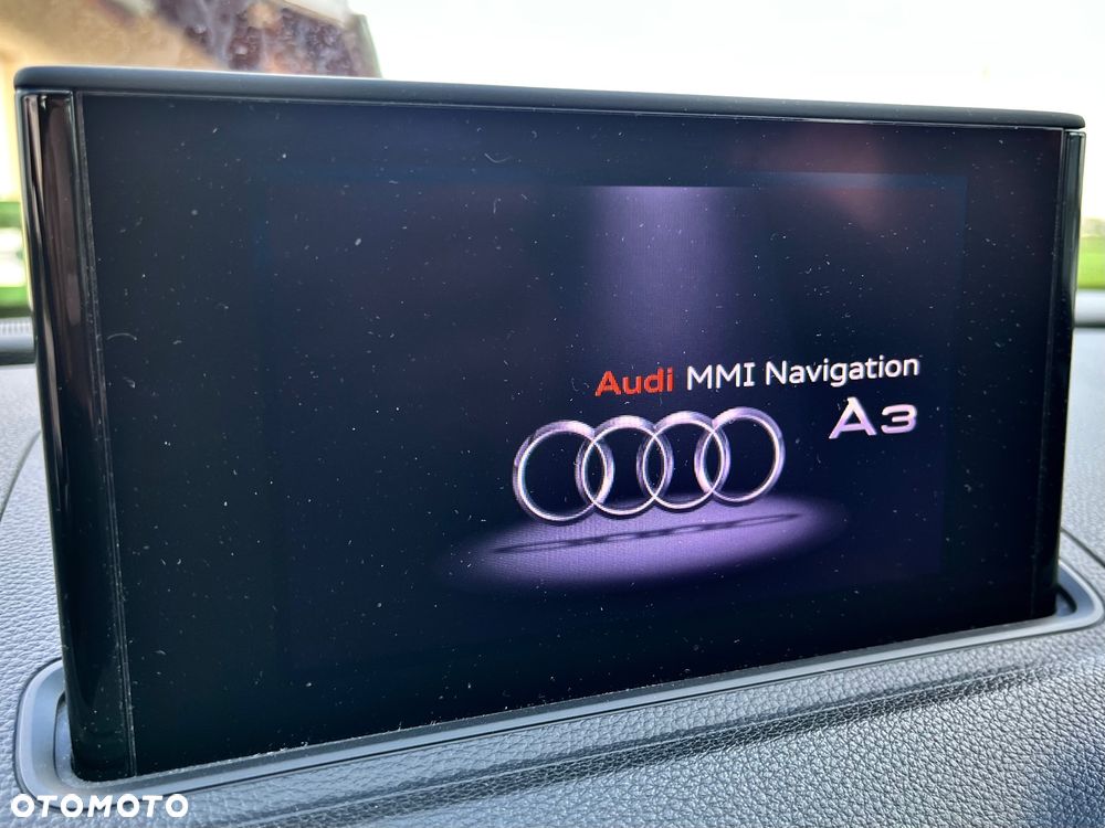 Audi A3 Sportback 1.6 TDI DPF S tronic Ambiente - 28