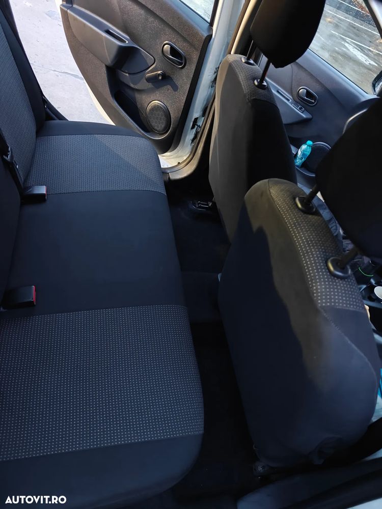 Dacia Logan 0.9 TCe Ambiance - 11