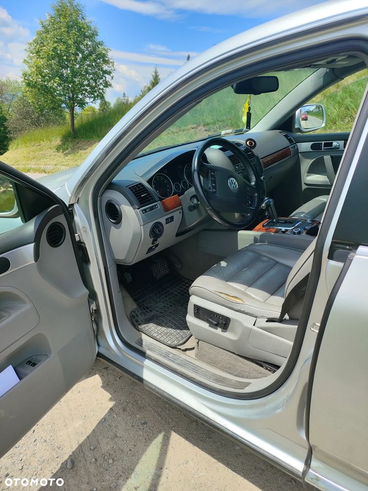 Volkswagen Touareg - 2