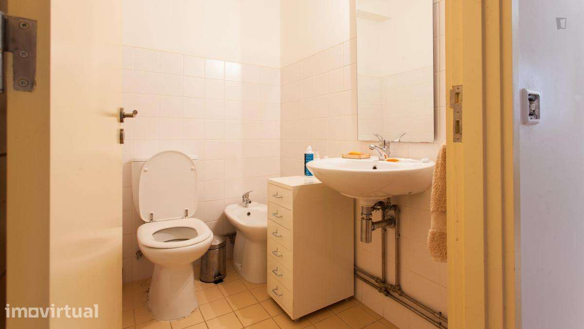 Quarto - localizado em Cedofeita Porto - Grande imagem: 2/9