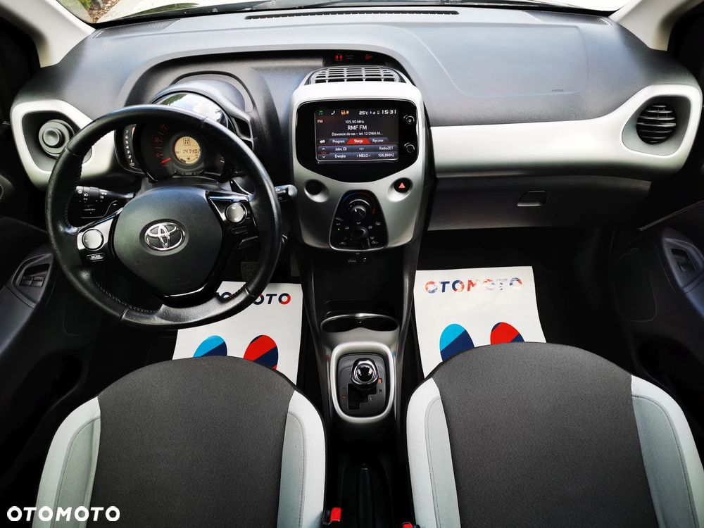 Toyota Aygo x-wave - 22