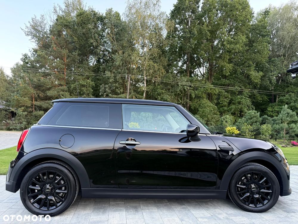MINI ONE Blackyard - 22