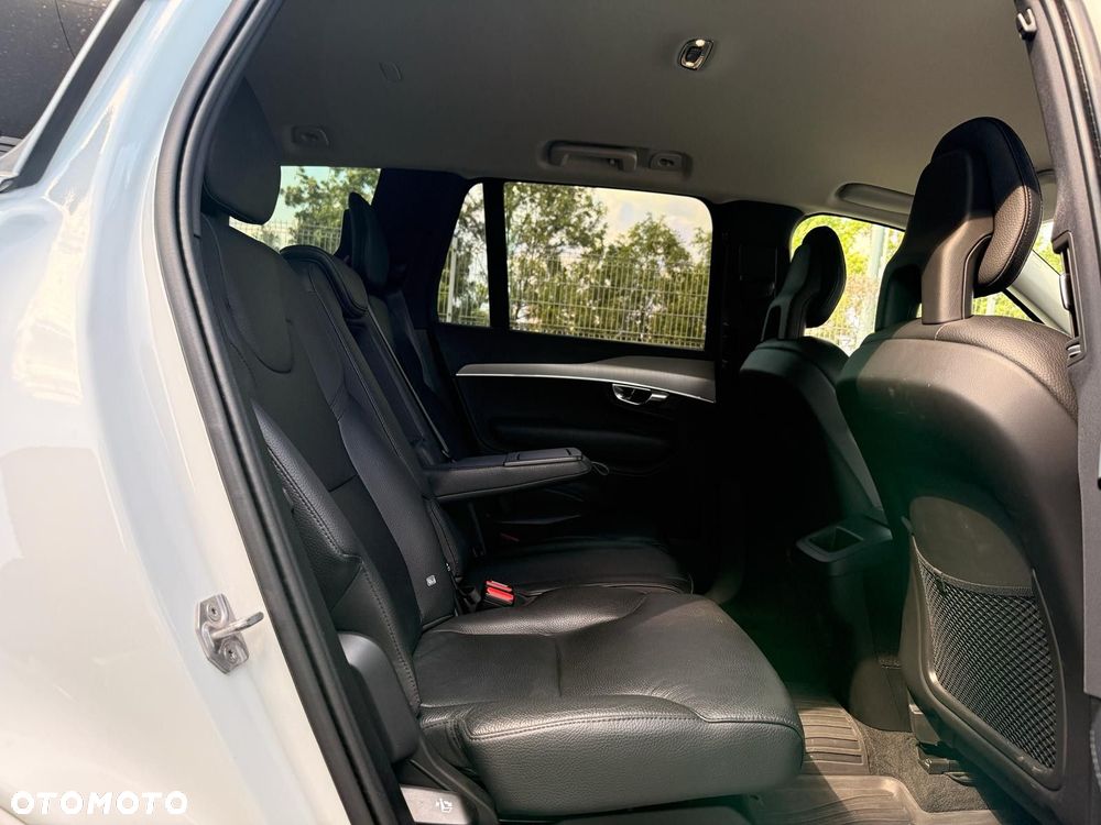 Volvo XC 90 - 35