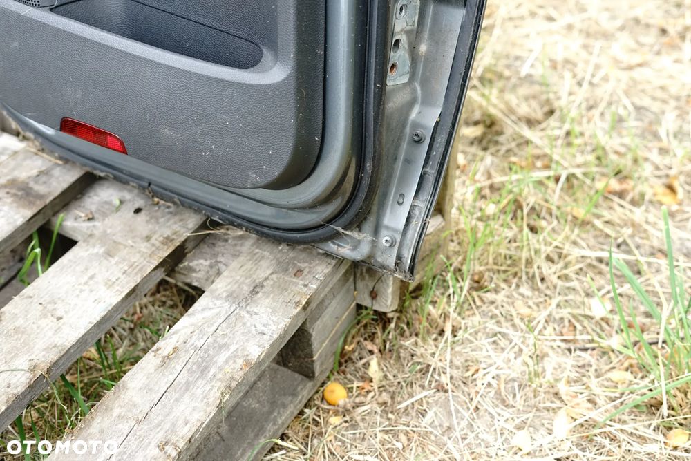 Drzwi tył tylne lewe VW Golf V 5d HB LA7T - 13