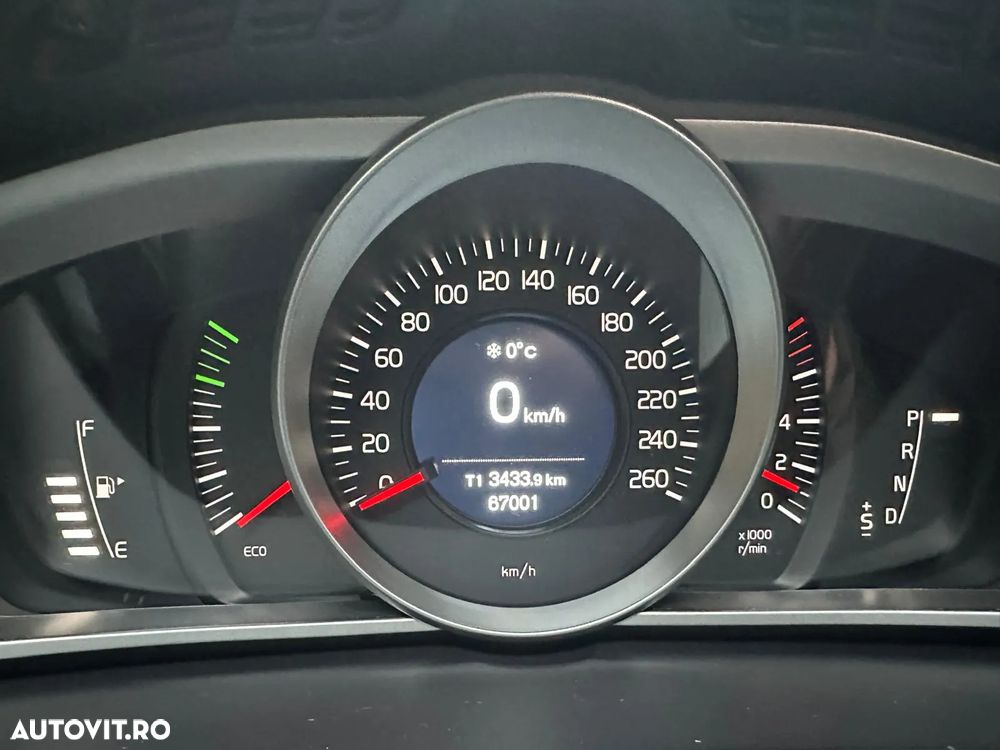 Volvo V40 T2 Geartronic Kinetic - 9