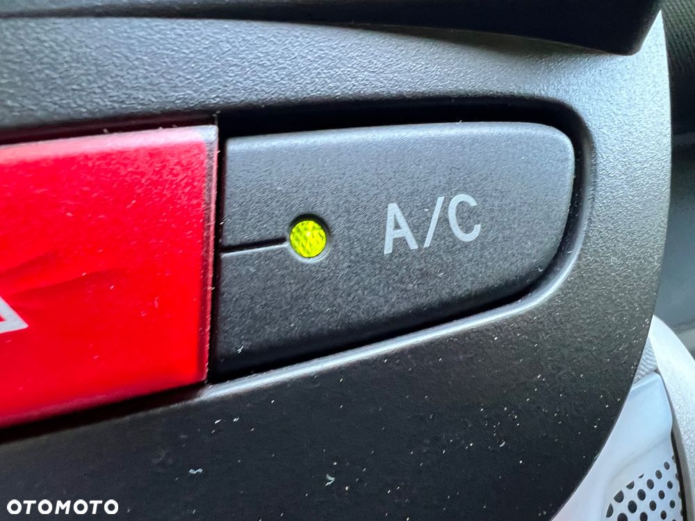 Peugeot 107 ver-1-0-active - 13