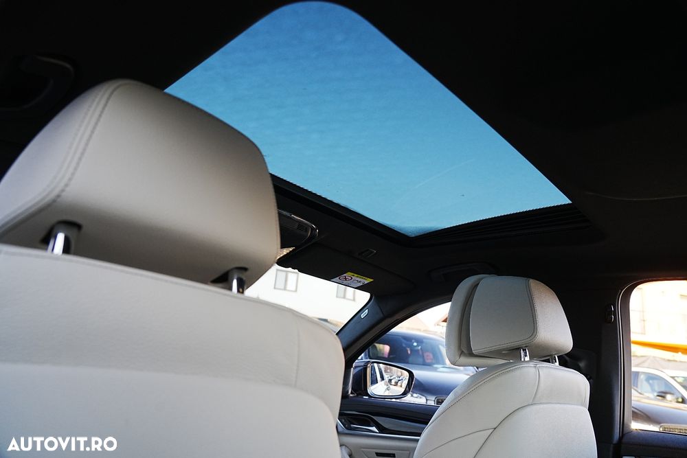 BMW Seria 5 530e Aut. Luxury Line - 32