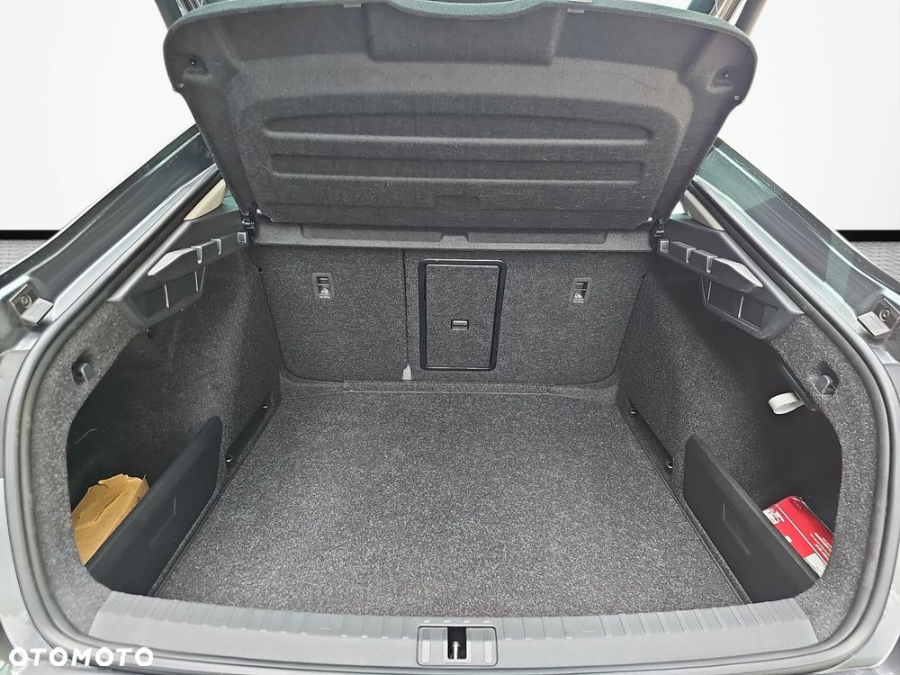 Skoda Octavia 1.5 TSI mHEV Selection DSG - 12