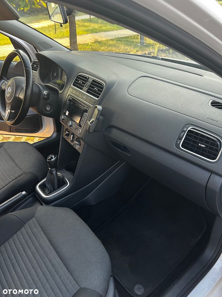 Volkswagen Polo 1.6 TDI Comfortline - 24