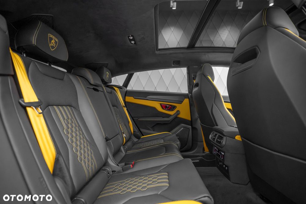 Lamborghini Urus - 17