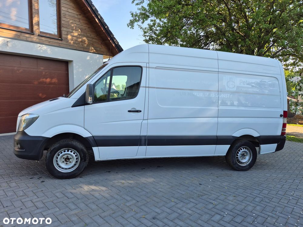 Mercedes-Benz Sprinter - 11