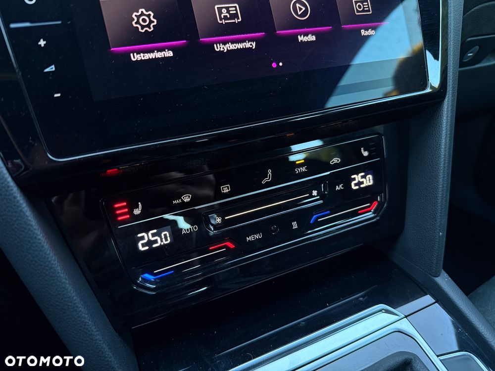 Volkswagen Arteon 2.0 TDI SCR 4Motion DSG R-Line - 25