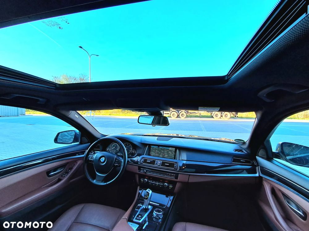 BMW Seria 5 525d Sport-Aut Luxury Line - 5