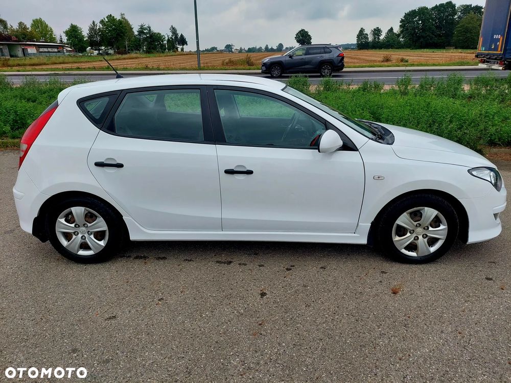 Hyundai i30 1.6 CRDi Classic + EU5 - 9