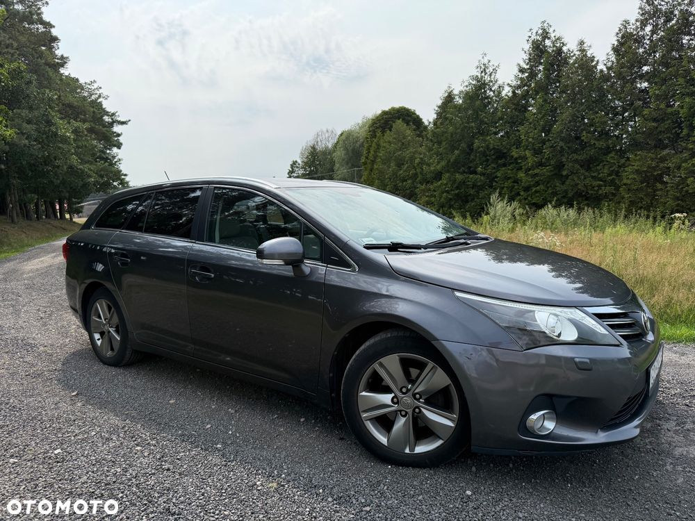 Toyota Avensis 2.0 D-4D Premium - 4