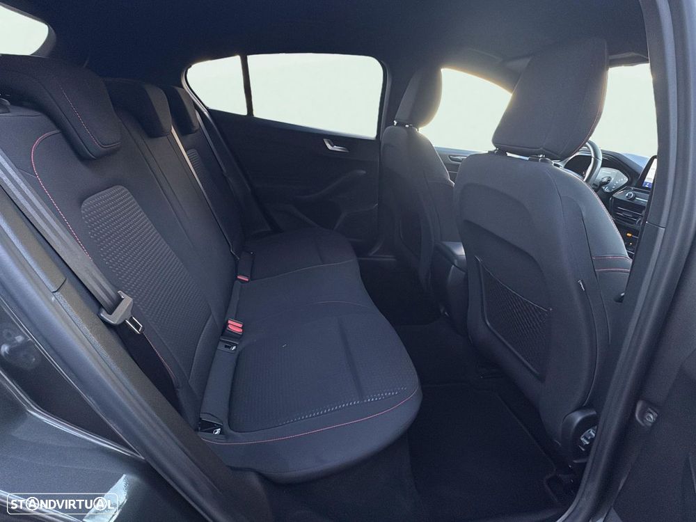 Ford Focus 1.5 TDCi ECOBlue ST-Line - 15