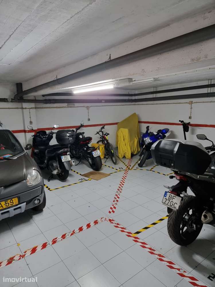Garagem para motas - Grande imagem: 2/3