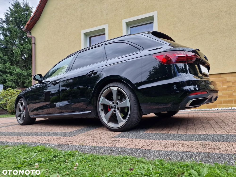 Audi A4 Avant 40 TDI quattro S tronic S line - 14
