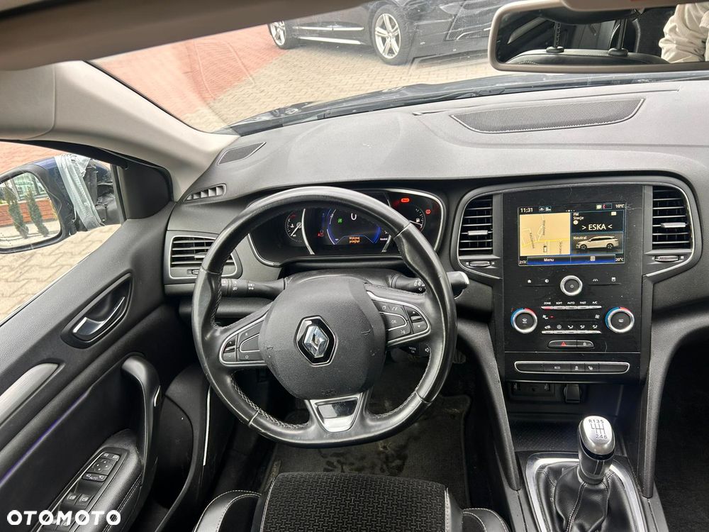Renault Megane 1.5 Blue dCi Intens - 11
