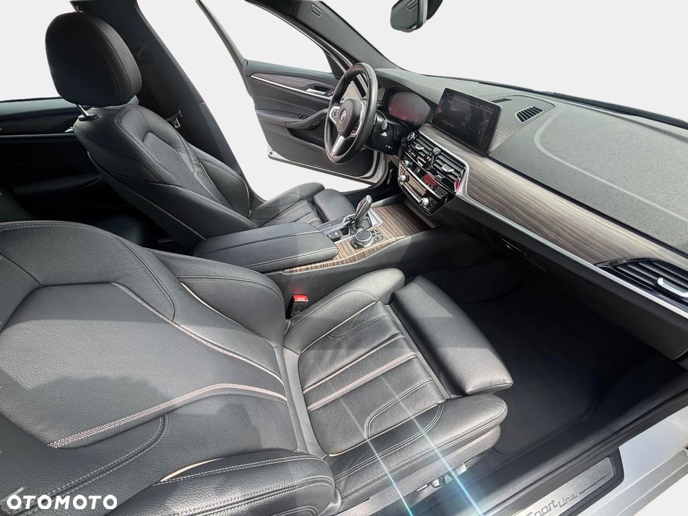 BMW Seria 5 520d Luxury Line sport - 20
