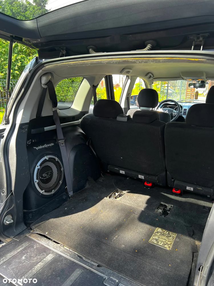 Mitsubishi Outlander - 17