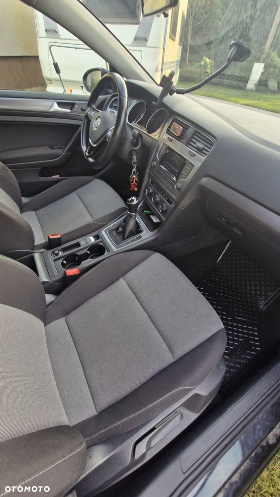Volkswagen Golf - 8