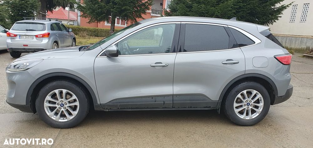 Ford Kuga 1.5 EcoBoost 2x4 Titanium - 12