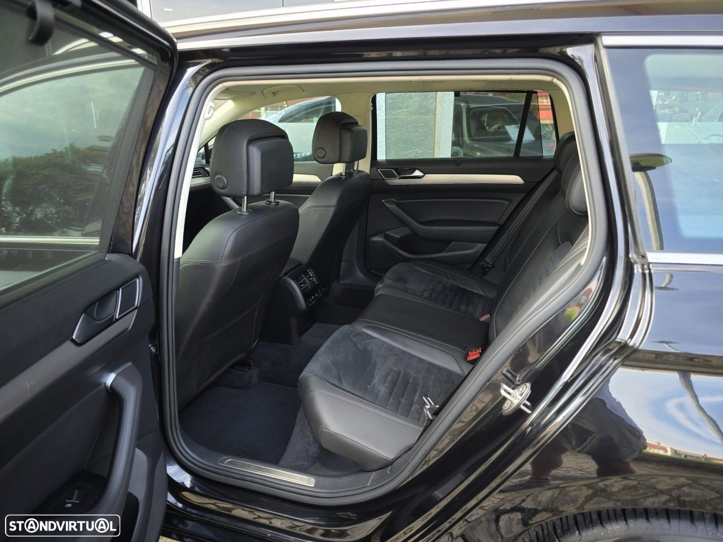 VW Passat Variant 2.0 TDi Highline DSG - 8