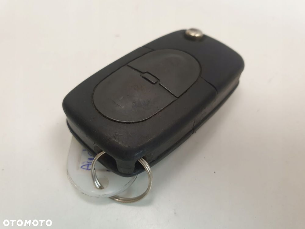 KLUCZYK PILOT AUDI A3 A4 A6 4D0837231 - 3