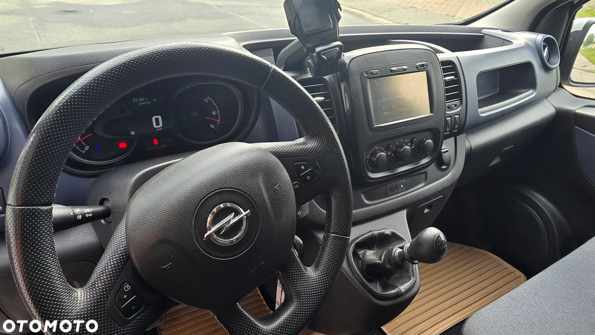 Opel VIVARO - 23